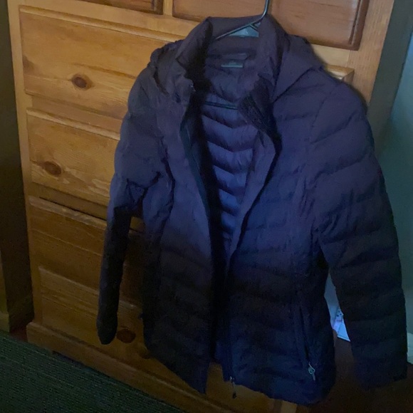 32* size small puffer jacket . Fits slim,extends to thighs - Picture 1 of 3